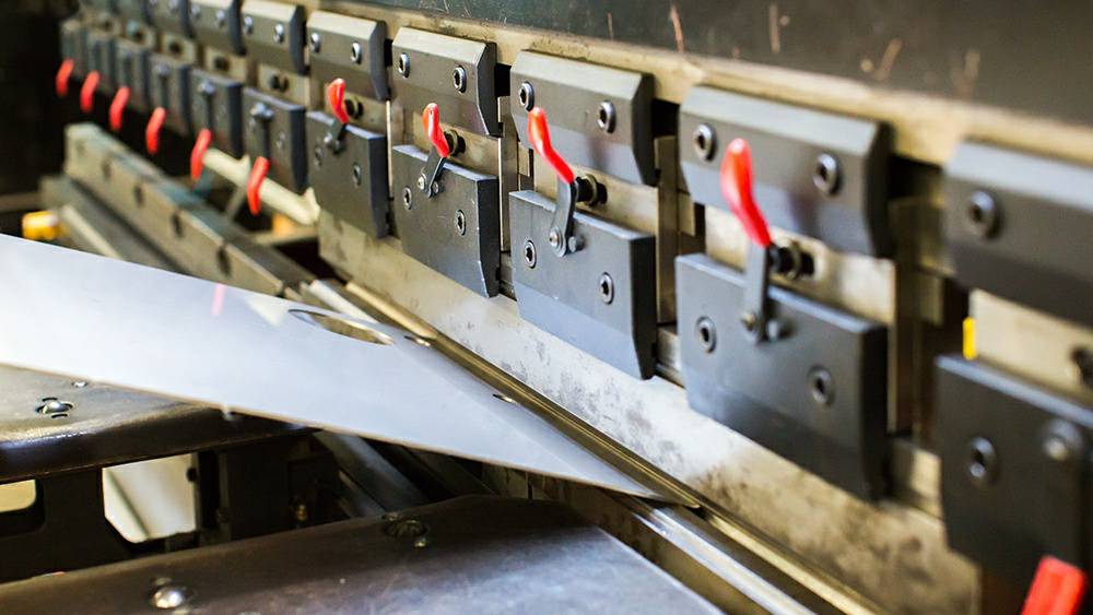 制作钣金加工项目都有哪些基础设备？-拼搏在线官方网站-拼搏pinbo（中国）